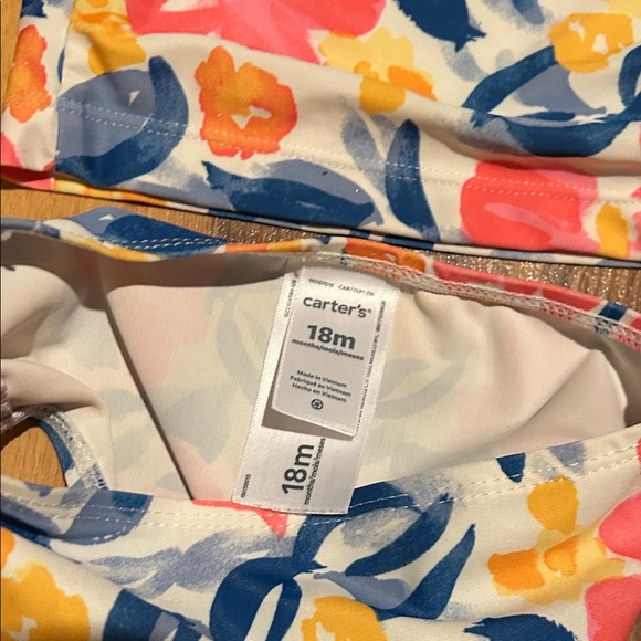 Floral Rashguard Suit 18mo - Picture 2 of 2